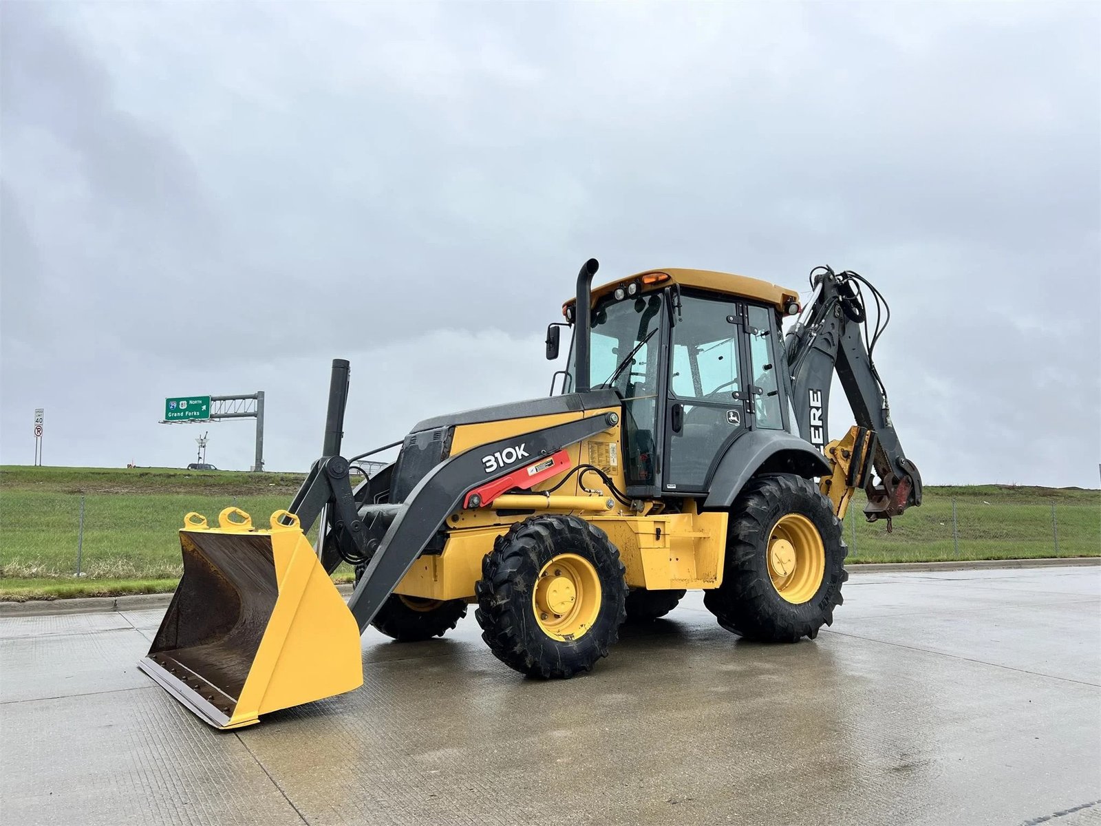Used backhoe loader